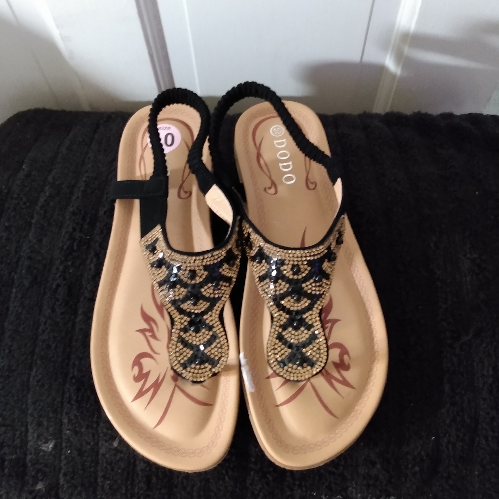Sandals - Picture 3 of 9